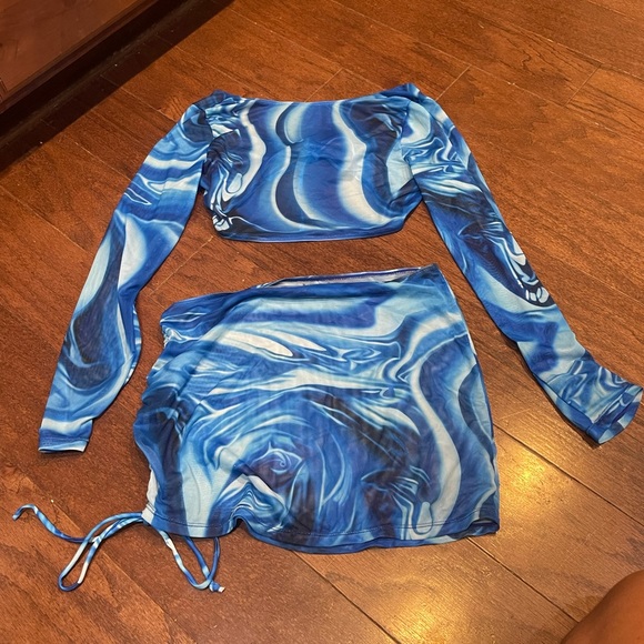 Shein Blue Tie Dye Print Bathing suit Two piece Swim Beach cover up Size Medium - Picture 2 of 4